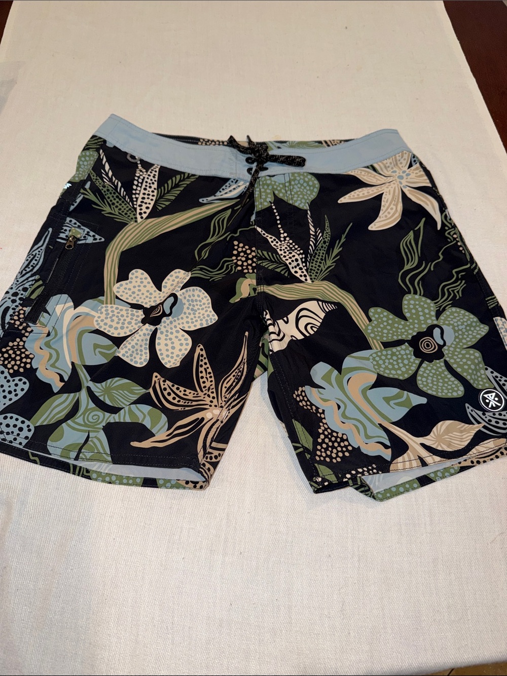 1310103 Roark Boatman 17” Boardshorts flower print Mens SZ 30 Cordura